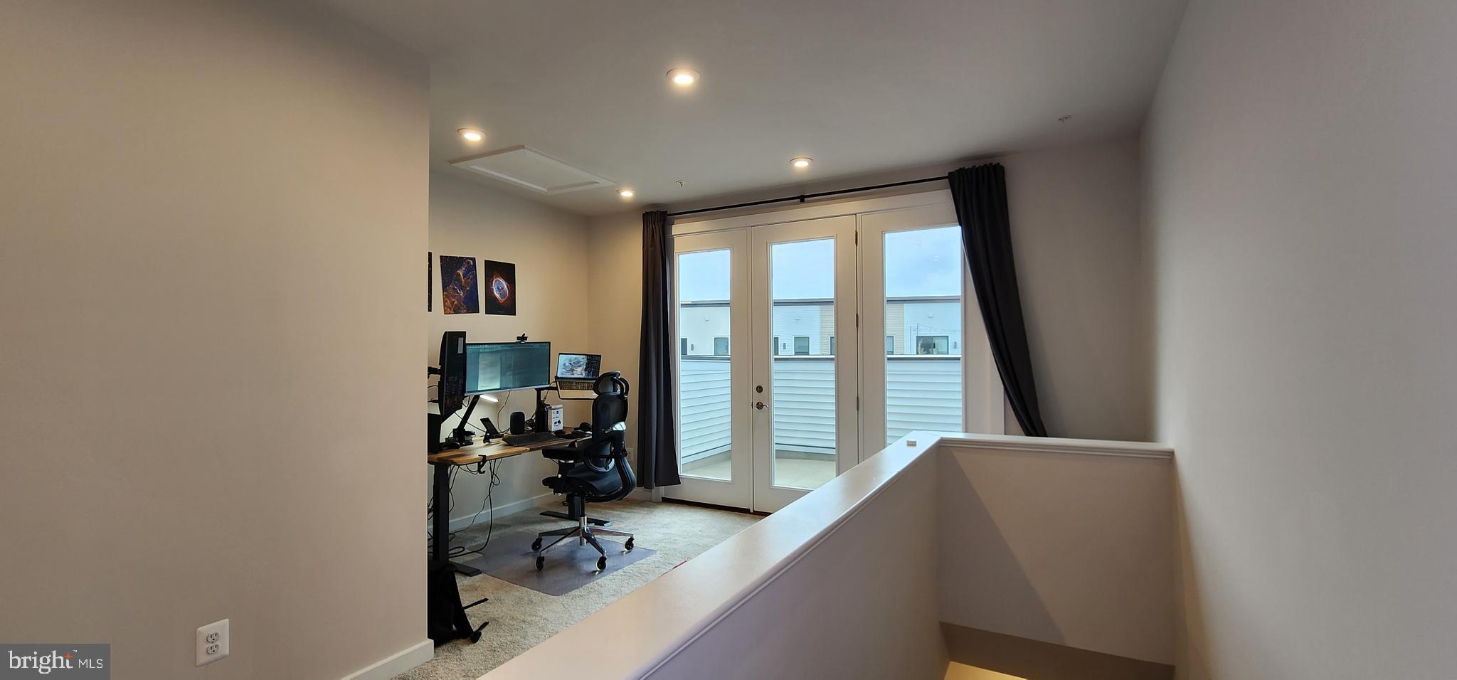 RIVERFRONT - Residential Lease