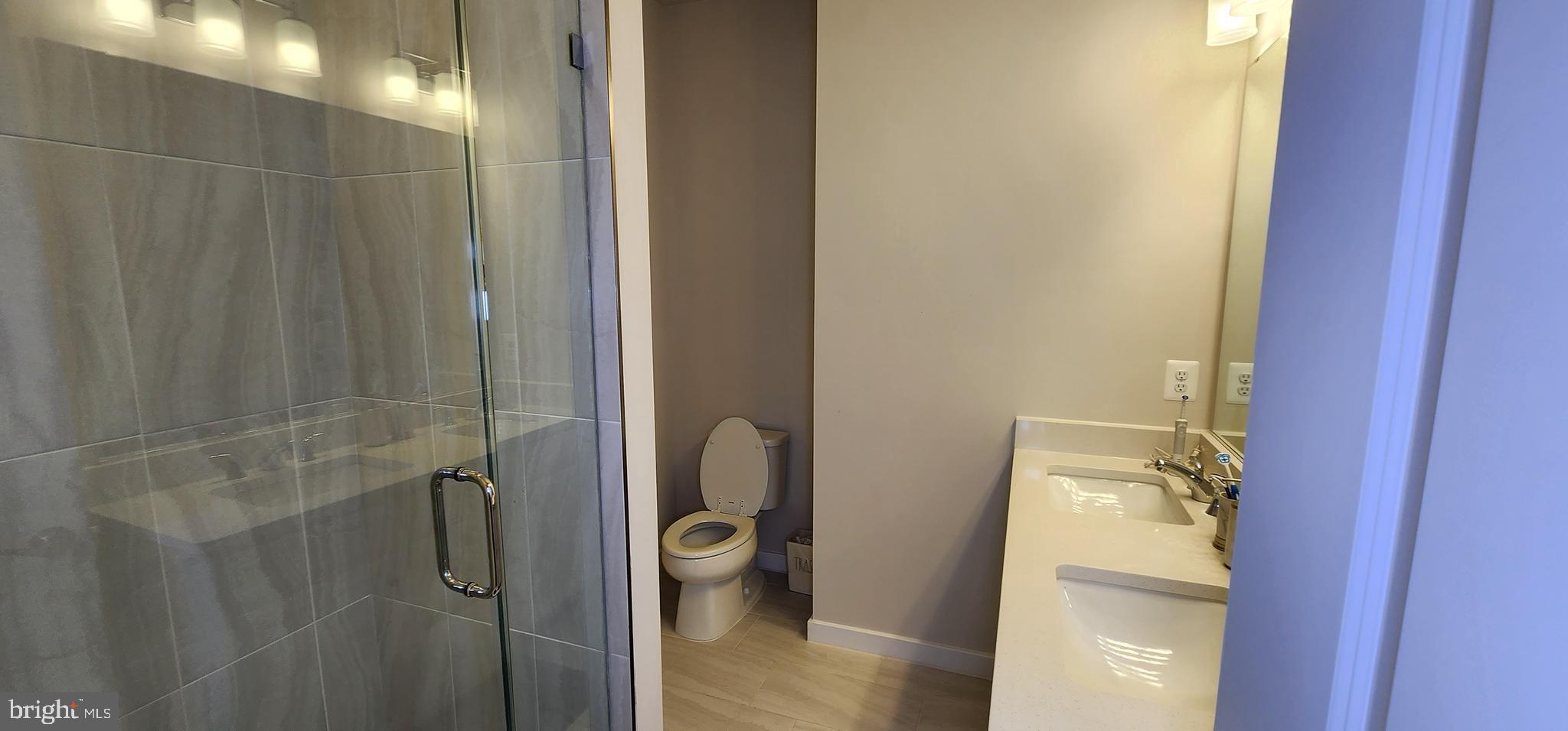 RIVERFRONT - Residential Lease