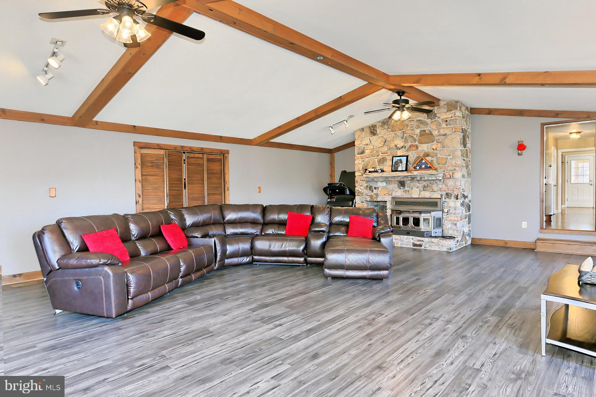 SHANNON WDS-BALL - Residential