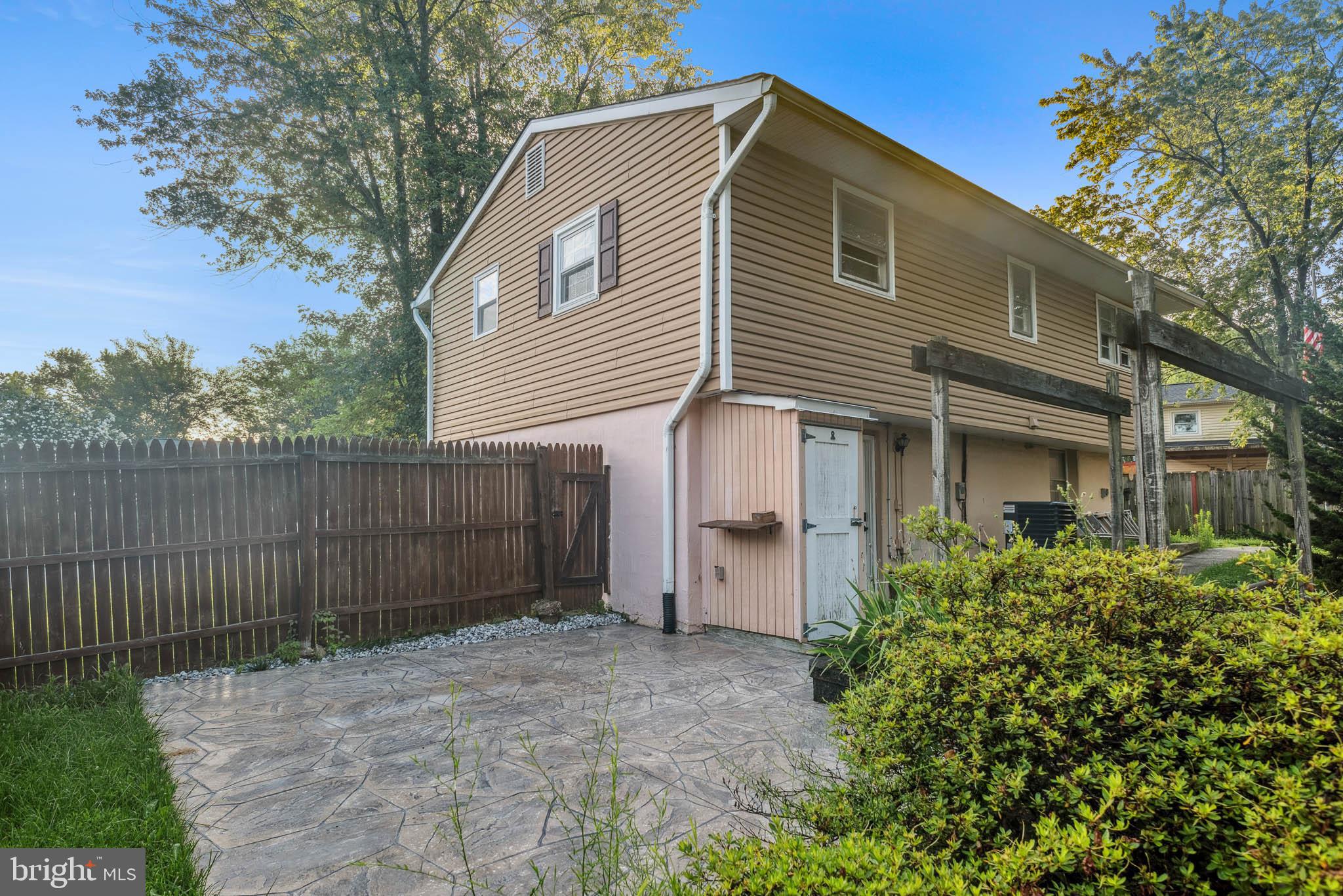 4307 KENWOOD DRIVE