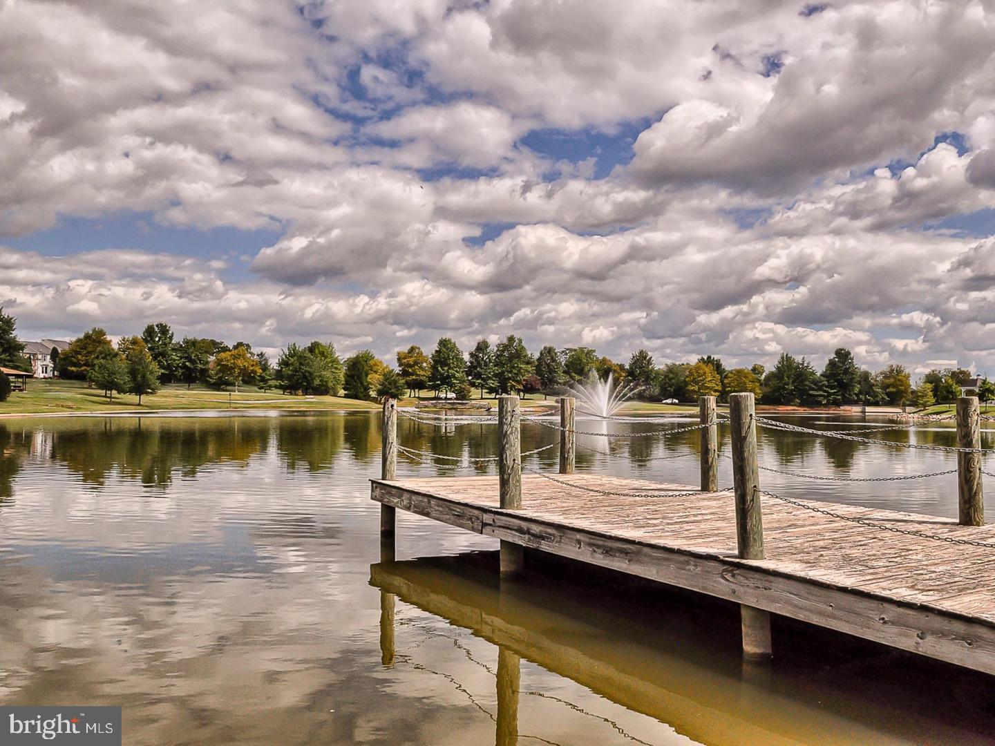 LAKETREE - Residential