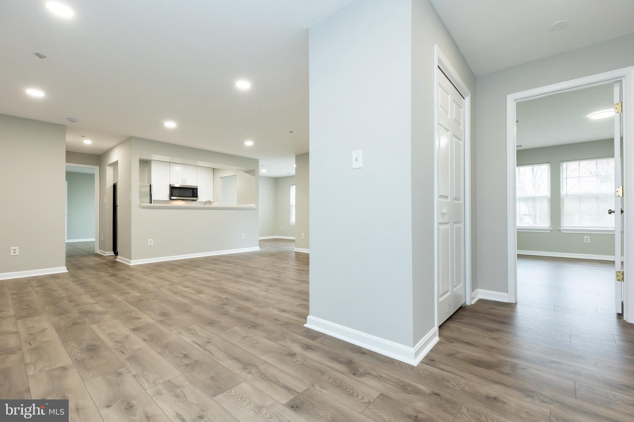 LAKETREE - Residential