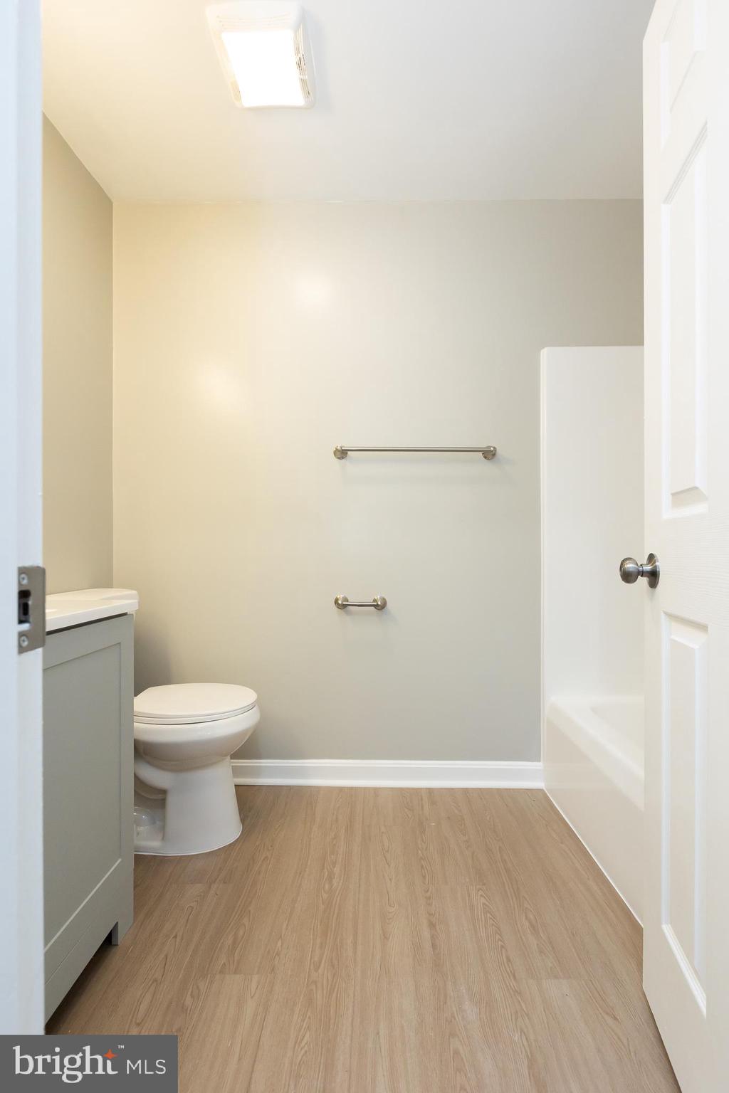 LAKETREE - Residential