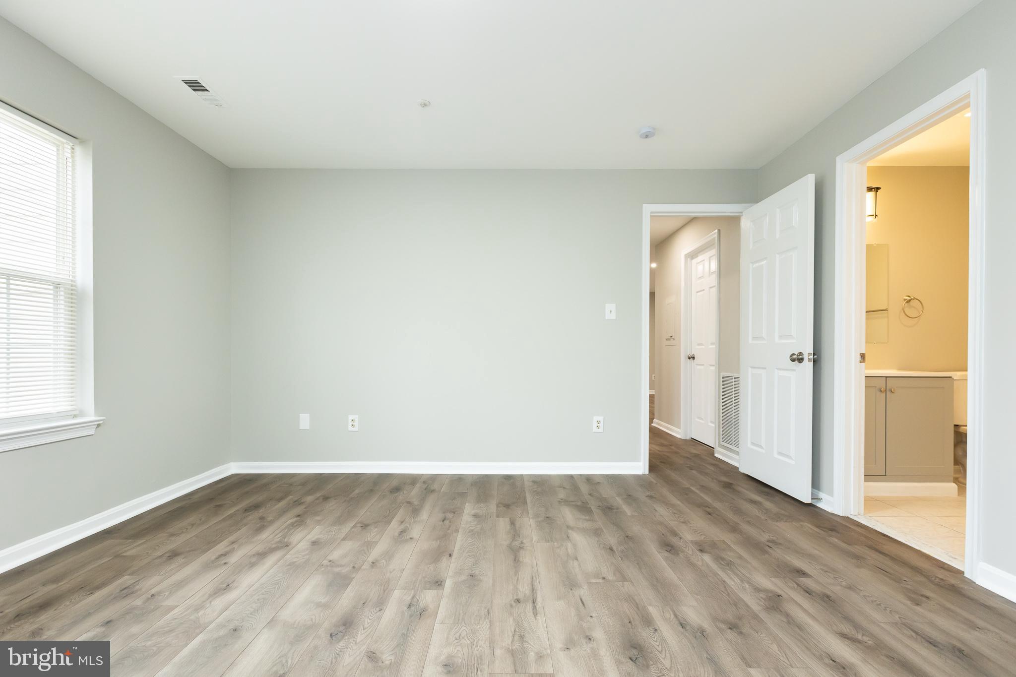 LAKETREE - Residential