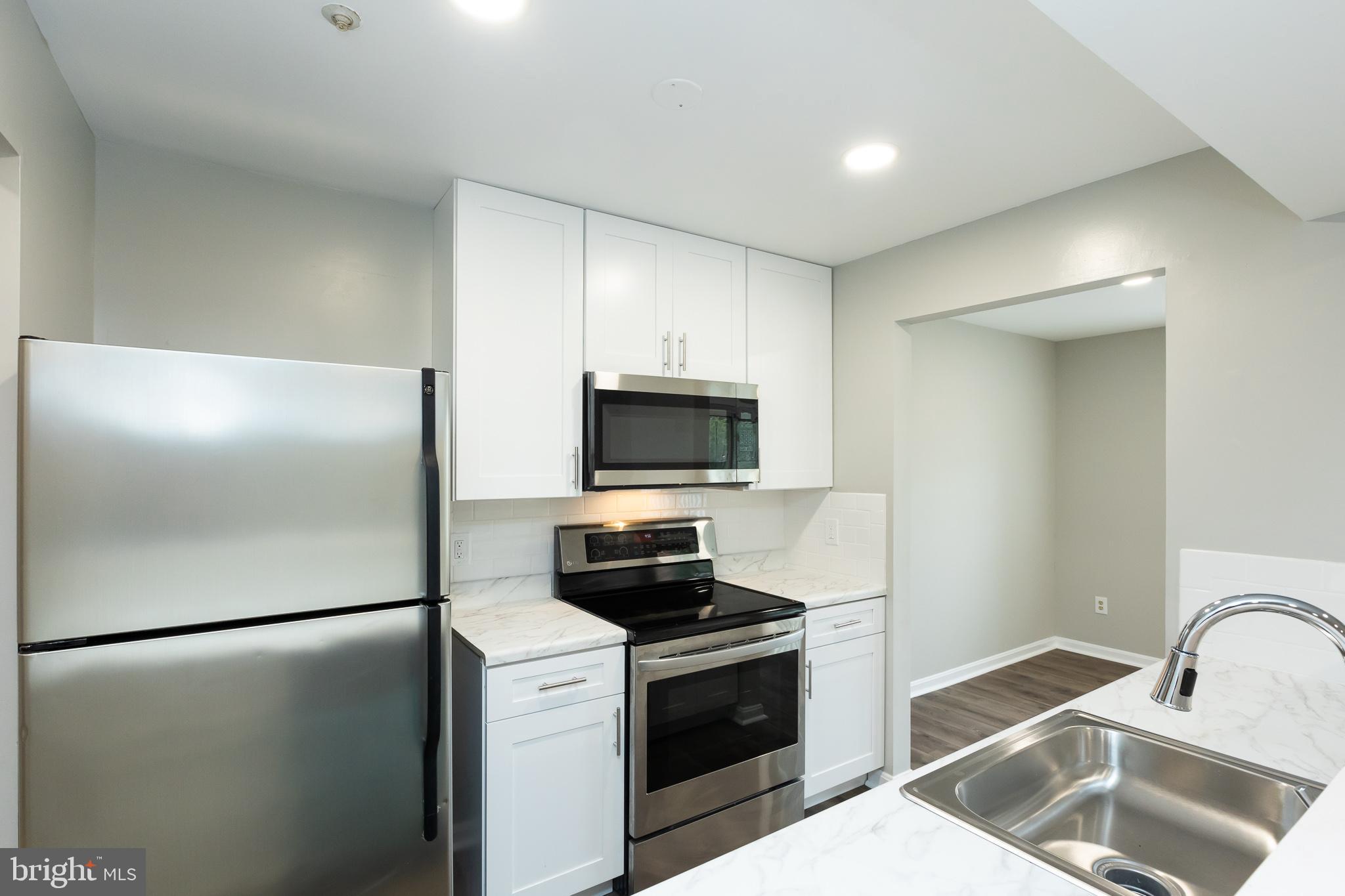 LAKETREE - Residential