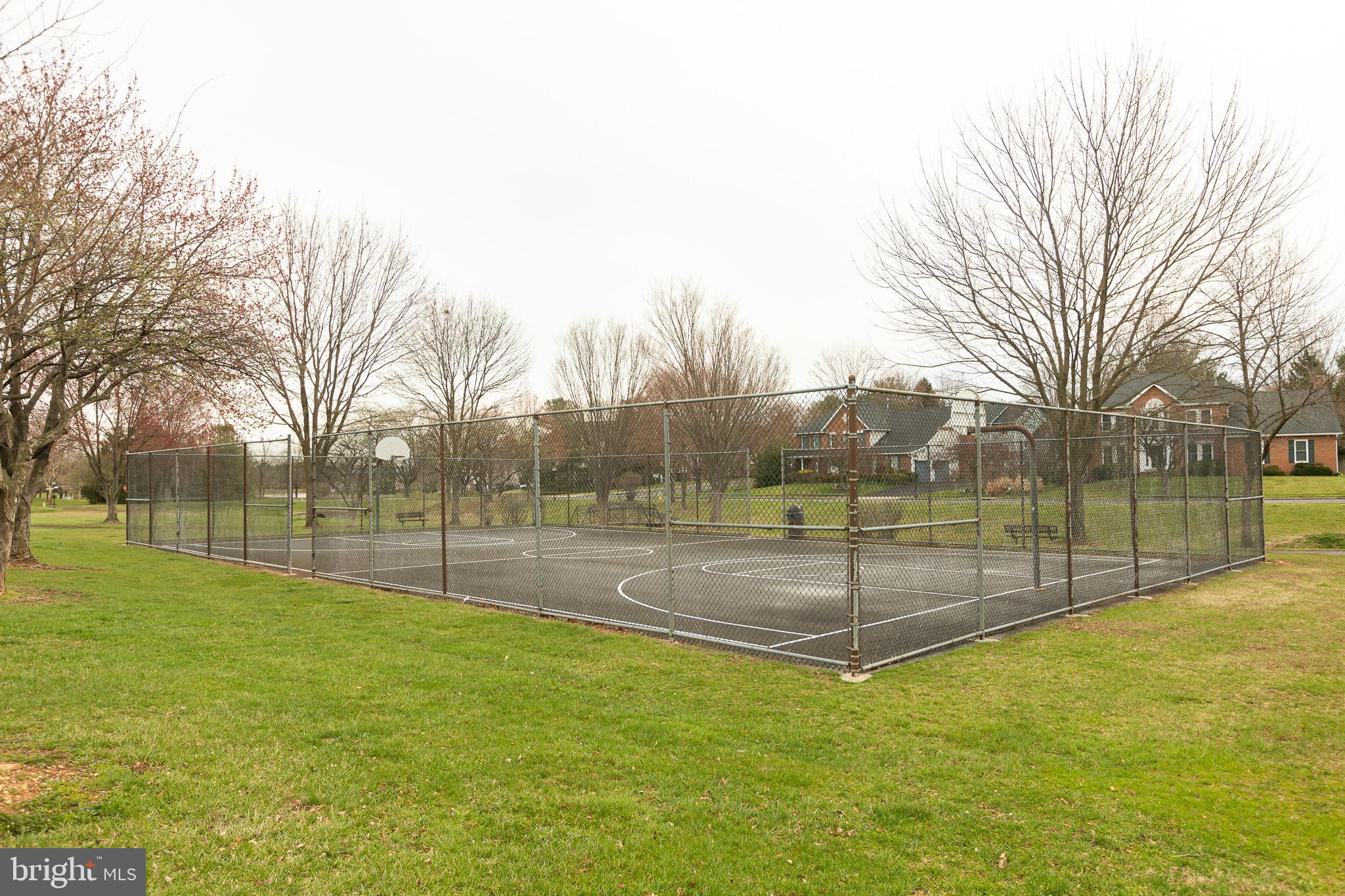 LAKETREE - Residential