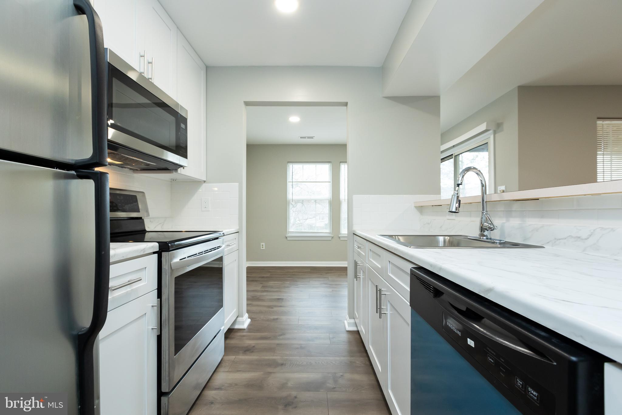 LAKETREE - Residential