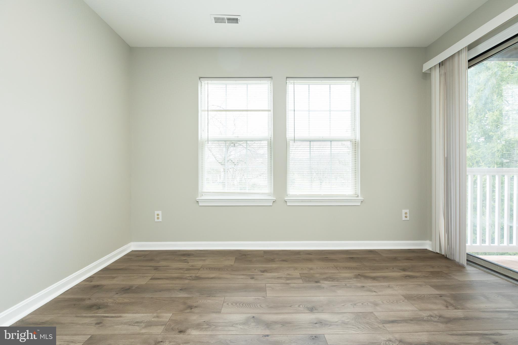 LAKETREE - Residential