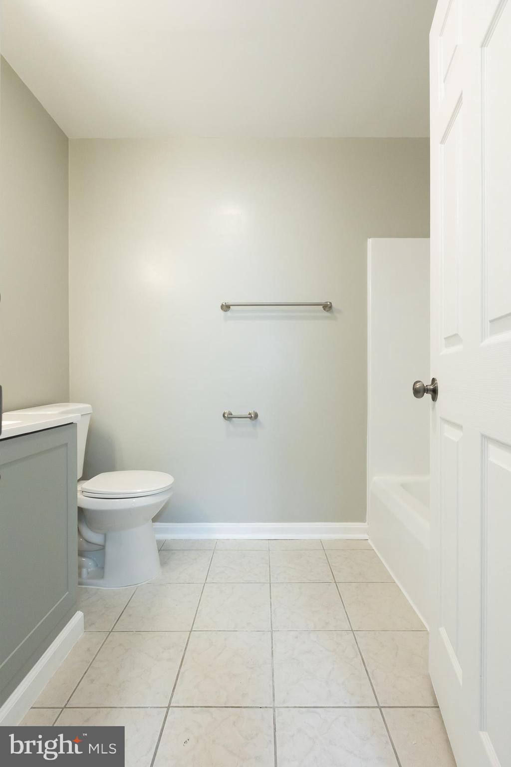 LAKETREE - Residential