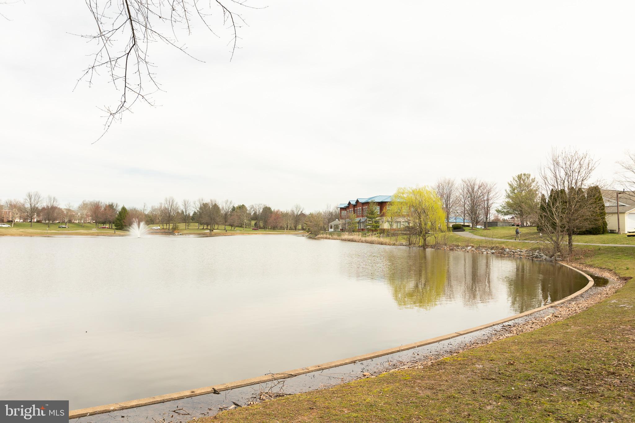 LAKETREE - Residential