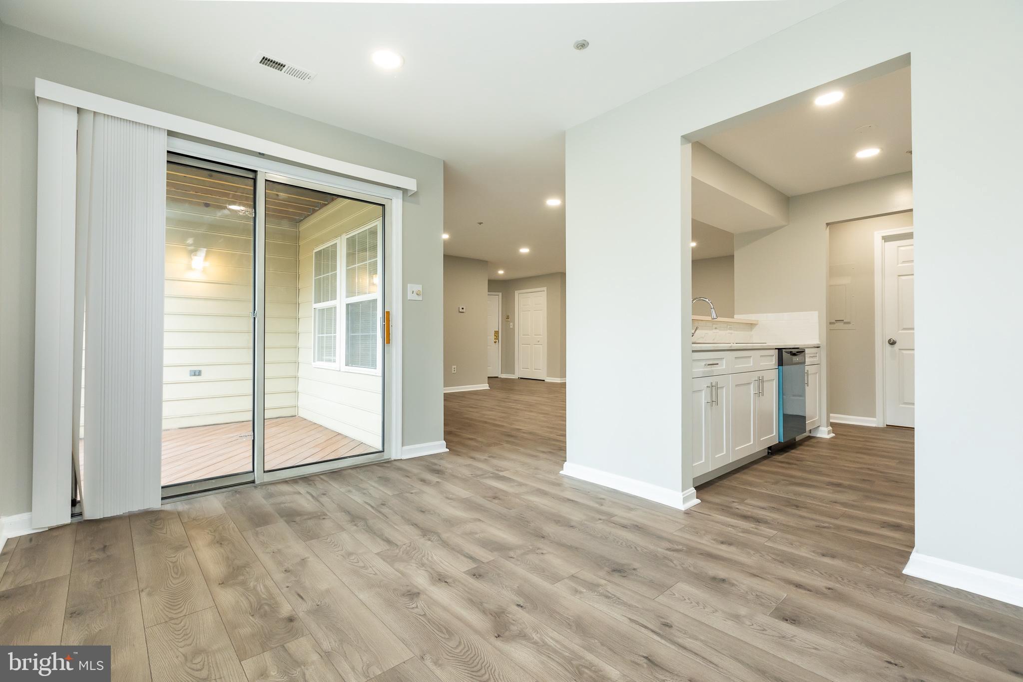 LAKETREE - Residential