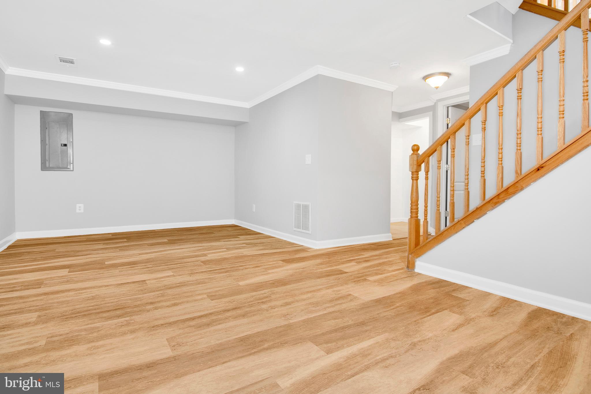 GLEN COVE - Residential