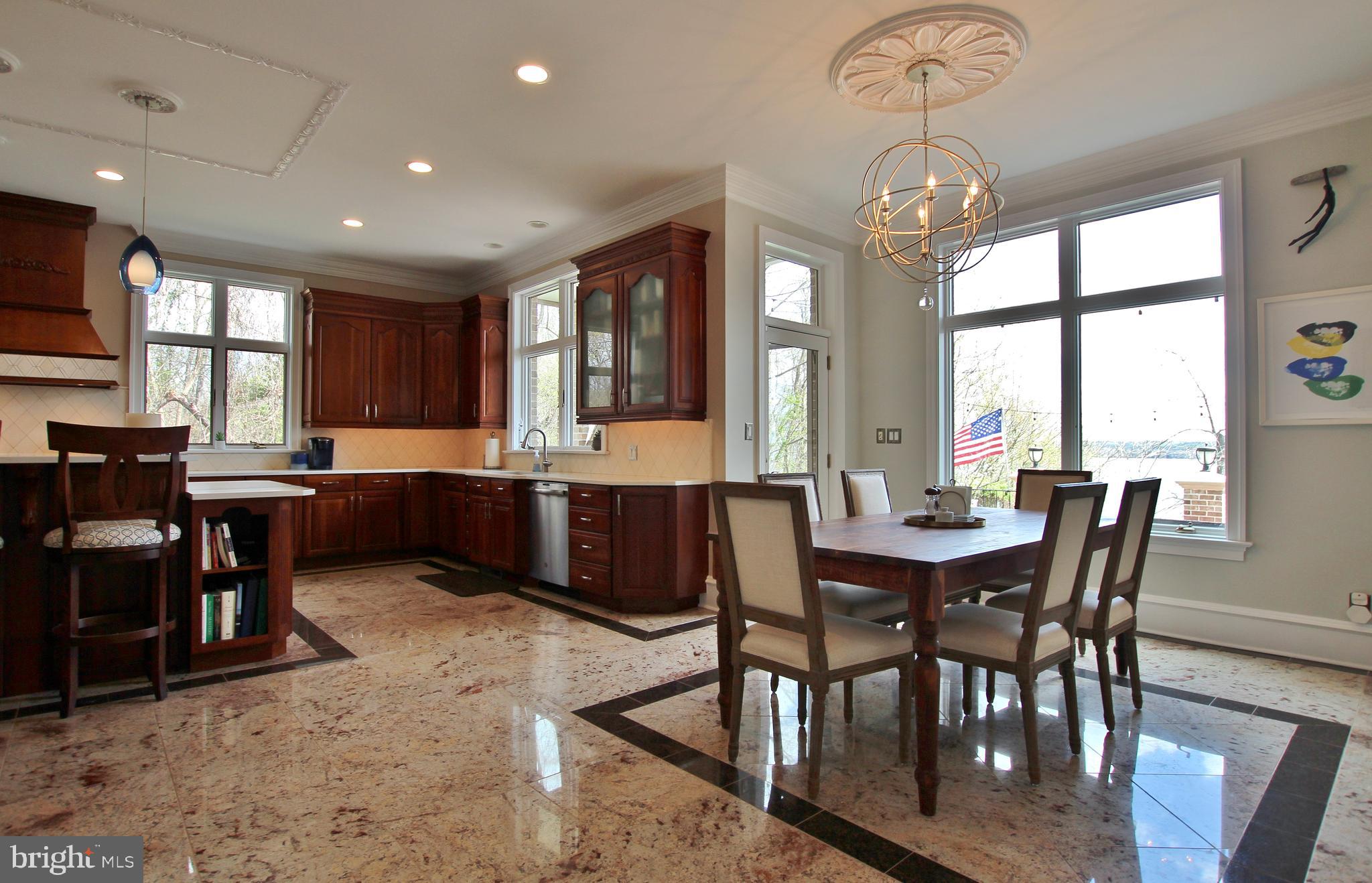 RIVERWOOD - Residential