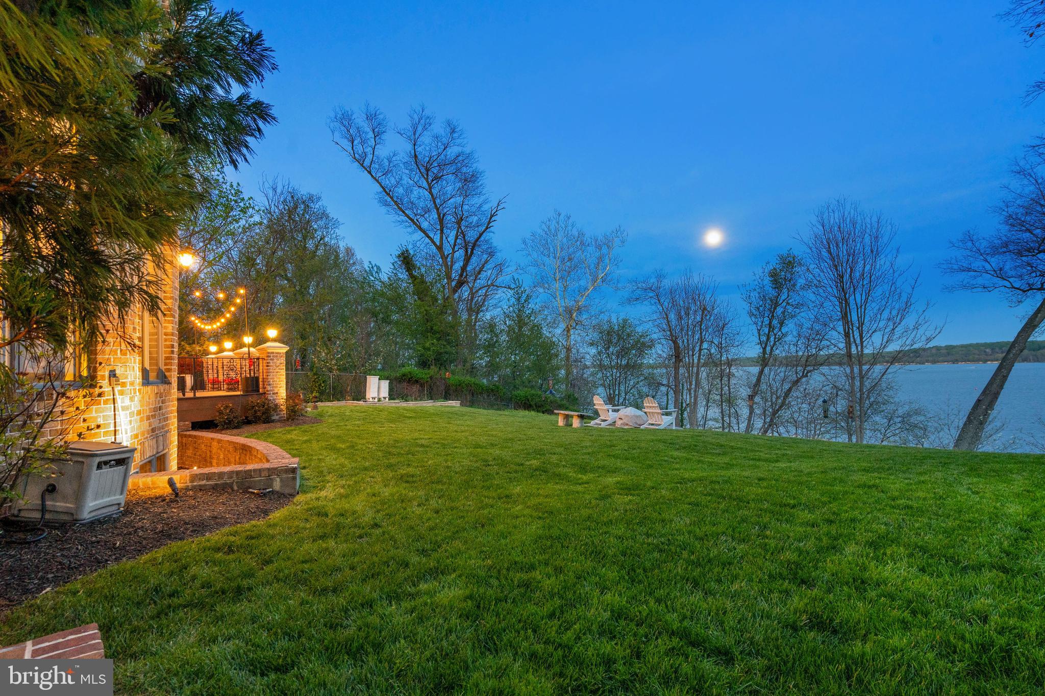 RIVERWOOD - Residential