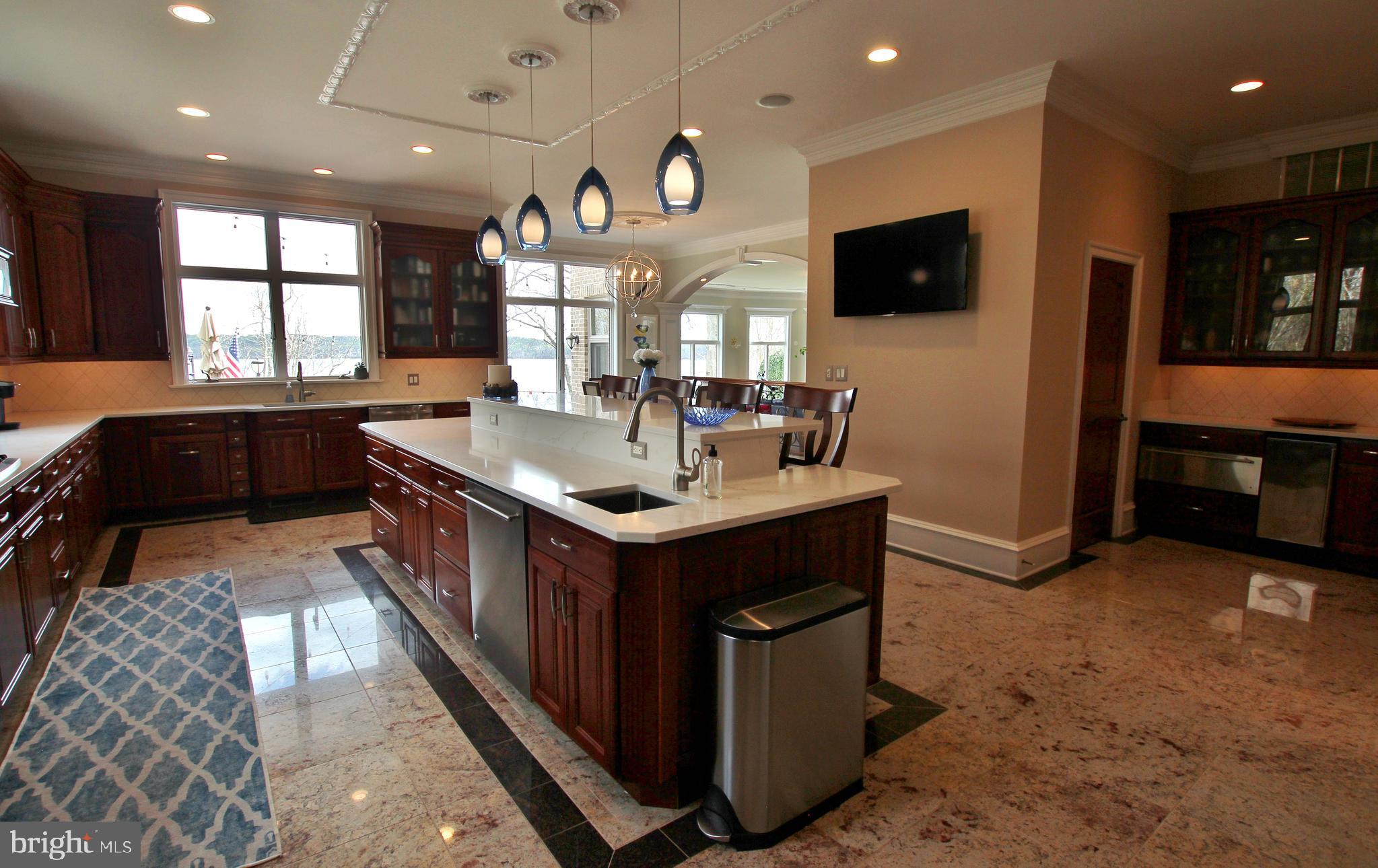 RIVERWOOD - Residential