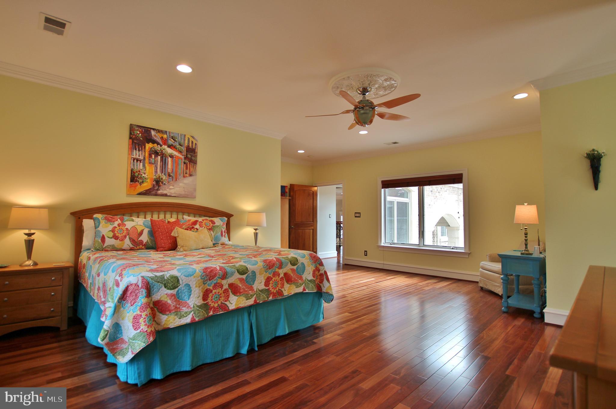 RIVERWOOD - Residential