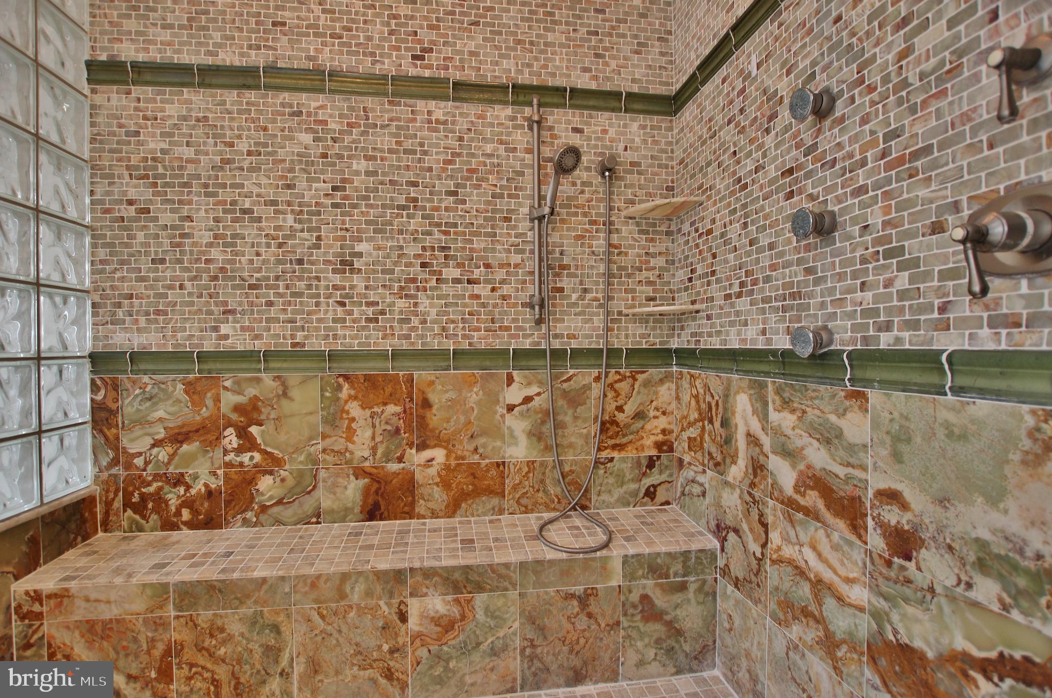 RIVERWOOD - Residential