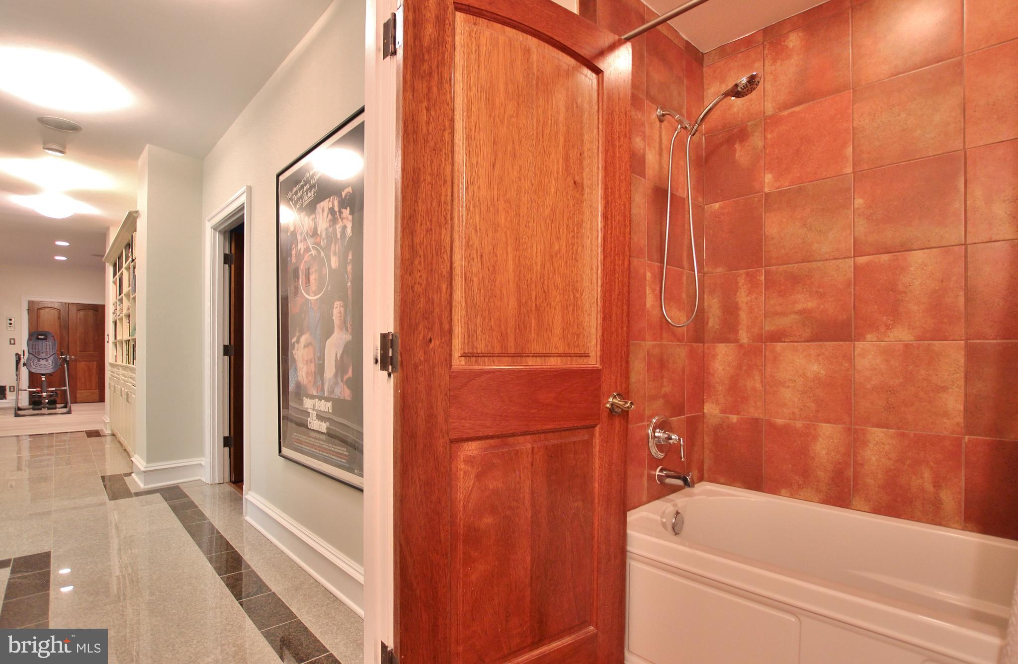 RIVERWOOD - Residential