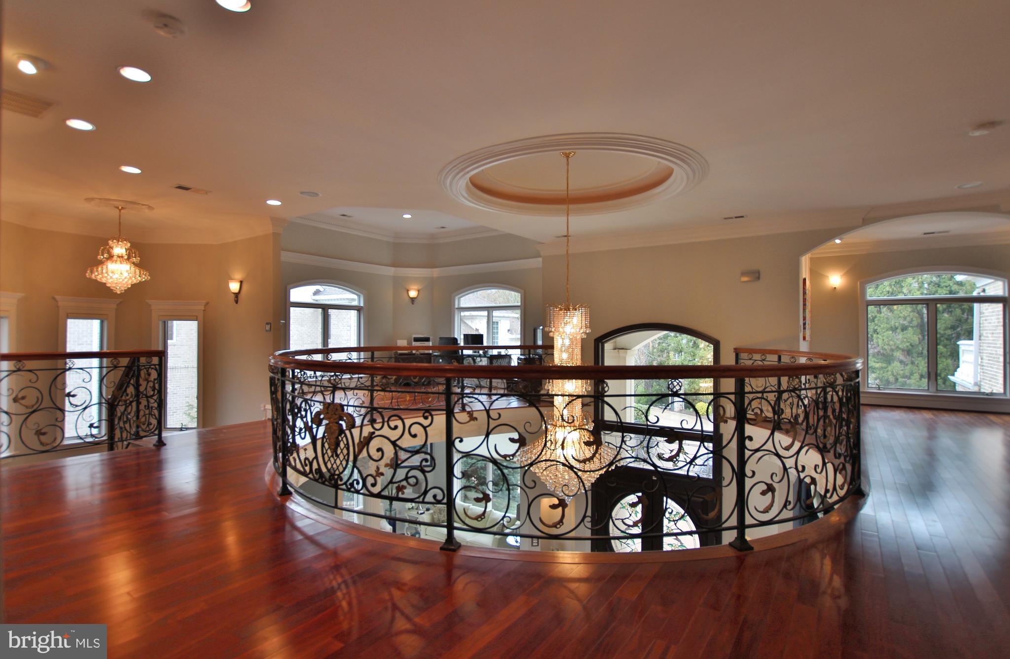 RIVERWOOD - Residential