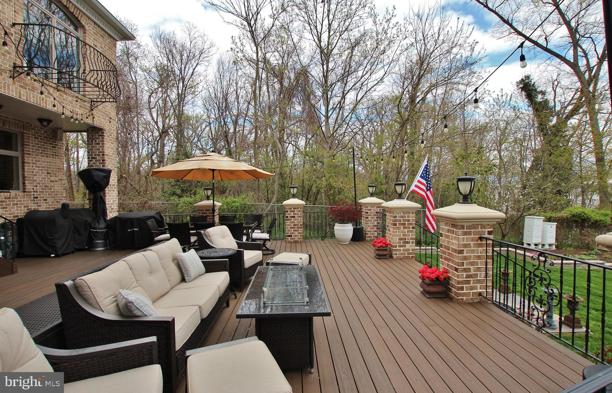 RIVERWOOD - Residential