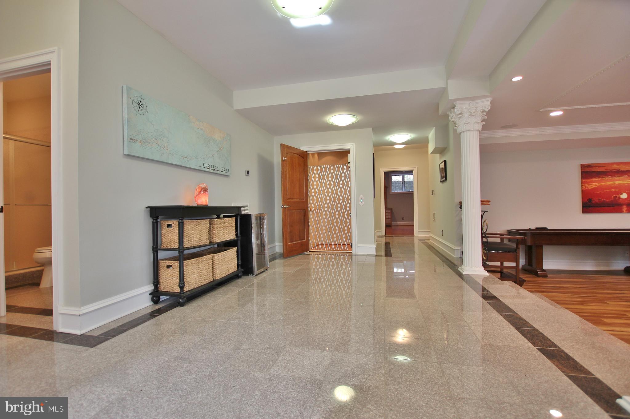 RIVERWOOD - Residential