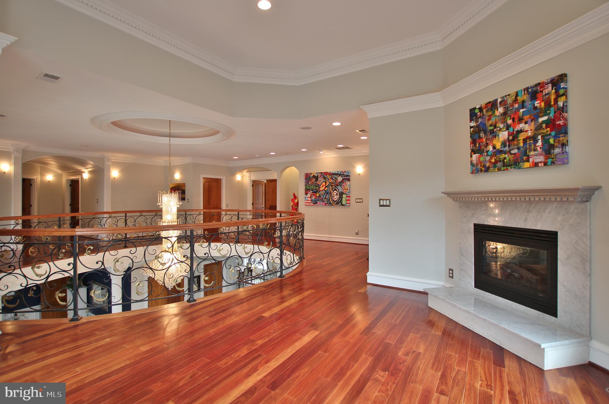 RIVERWOOD - Residential