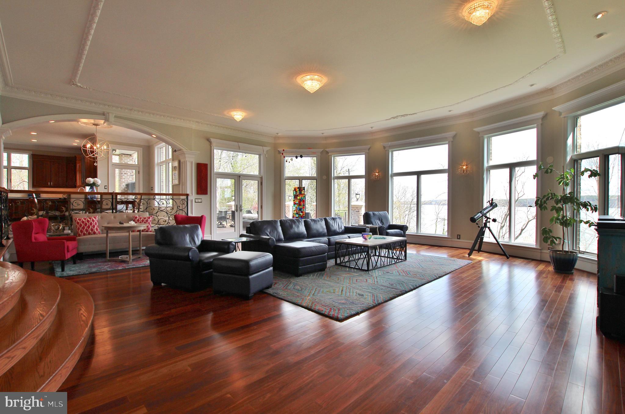 RIVERWOOD - Residential