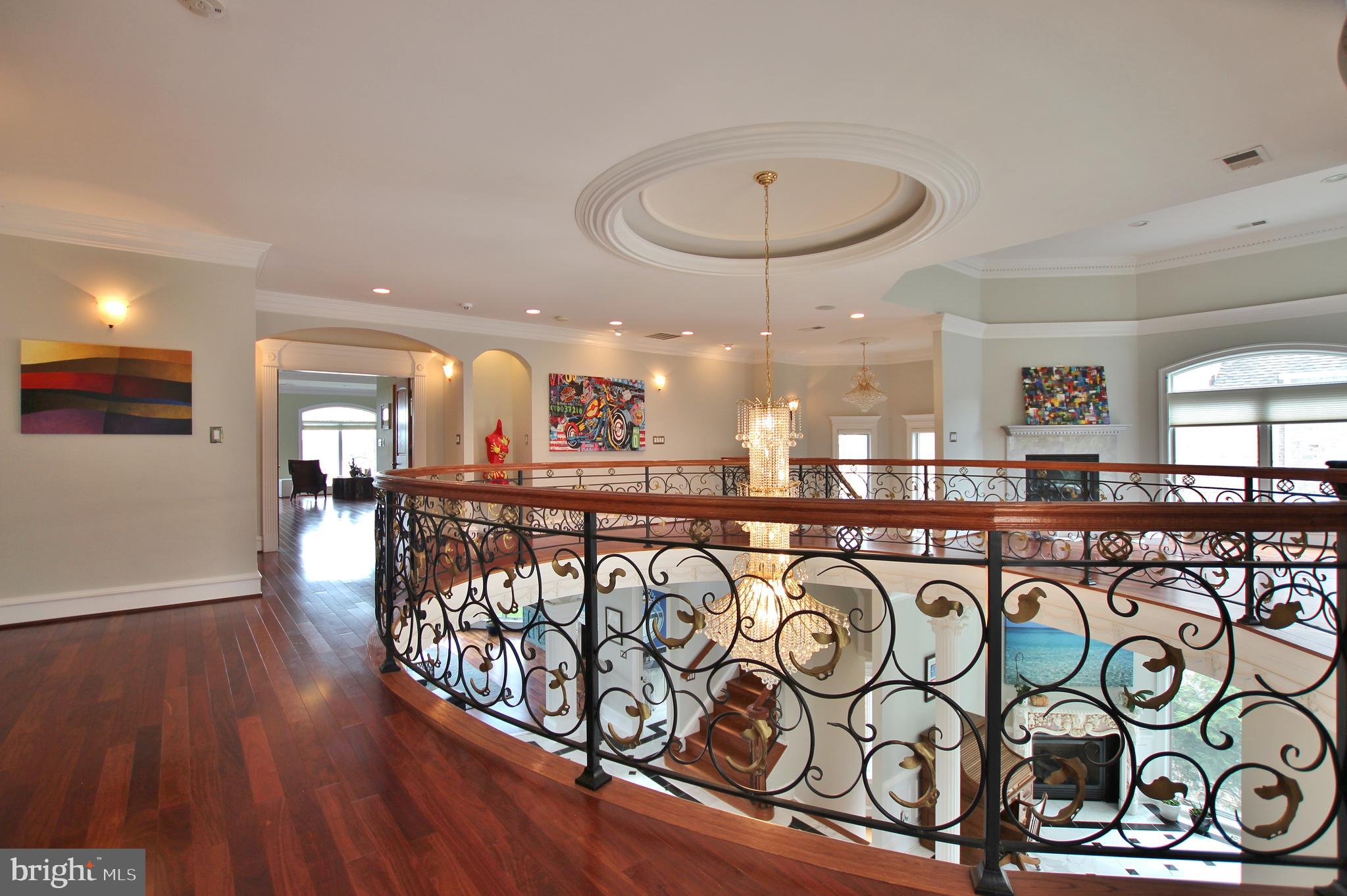 RIVERWOOD - Residential