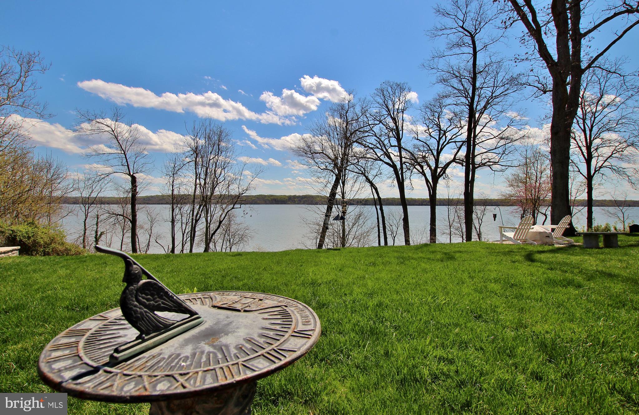 RIVERWOOD - Residential