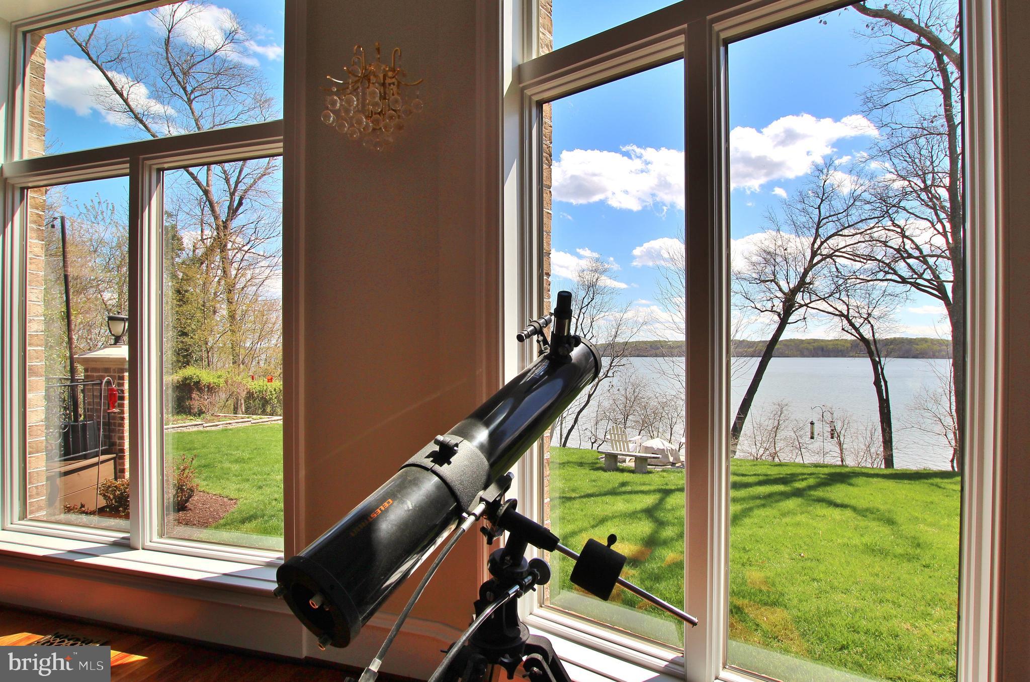 RIVERWOOD - Residential