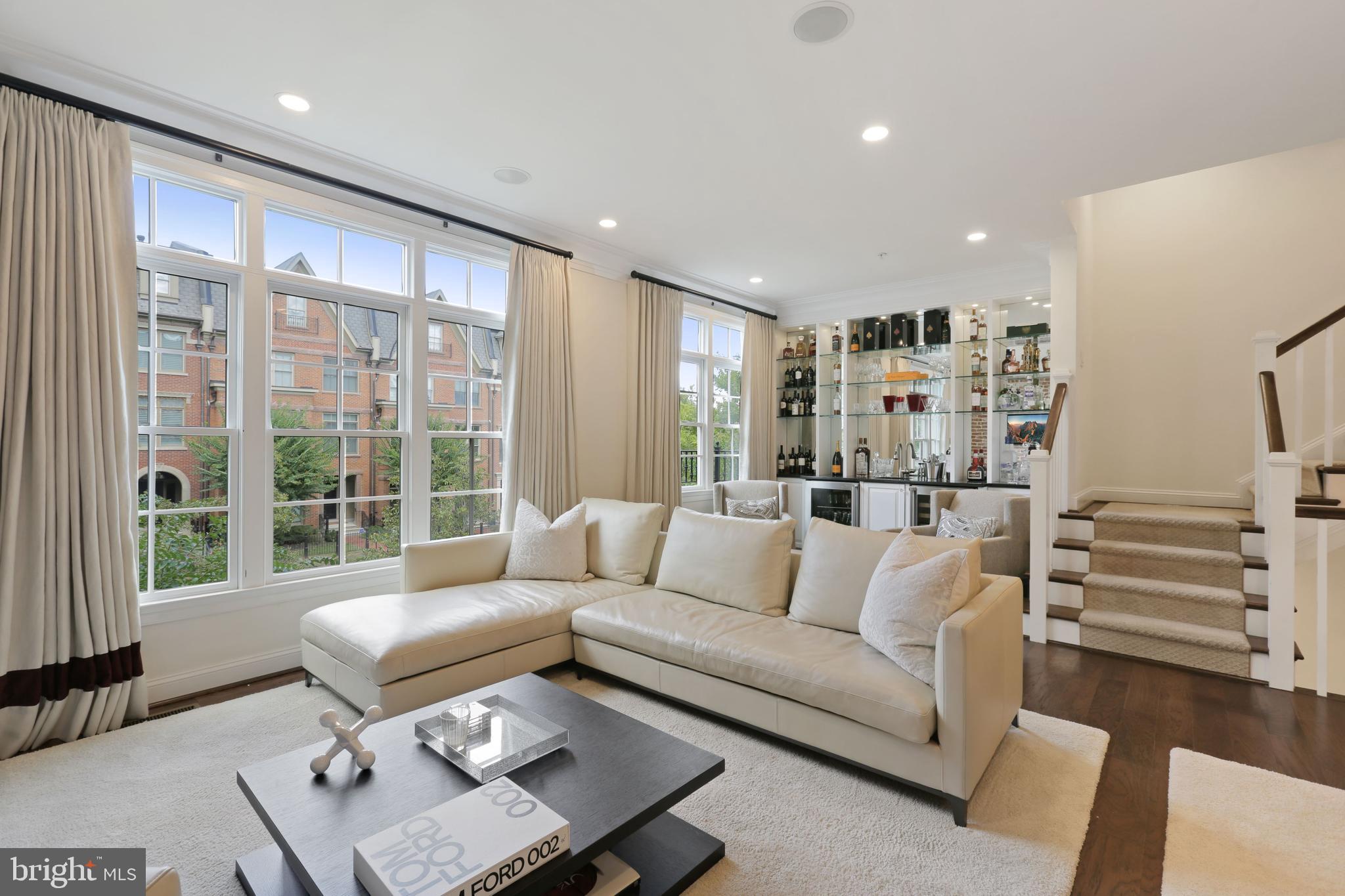 SYMPHONY PARK - Residential