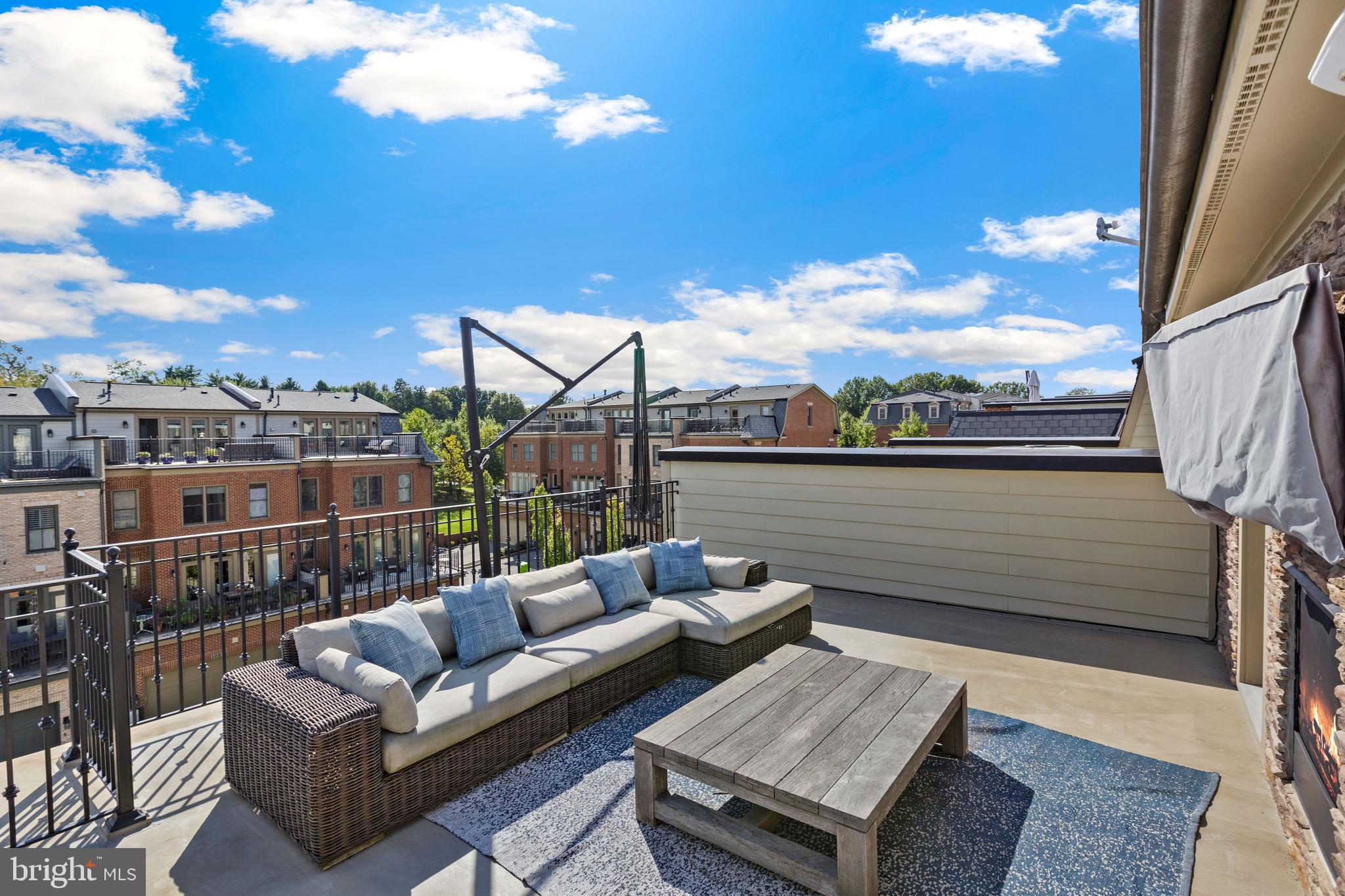 SYMPHONY PARK - Residential