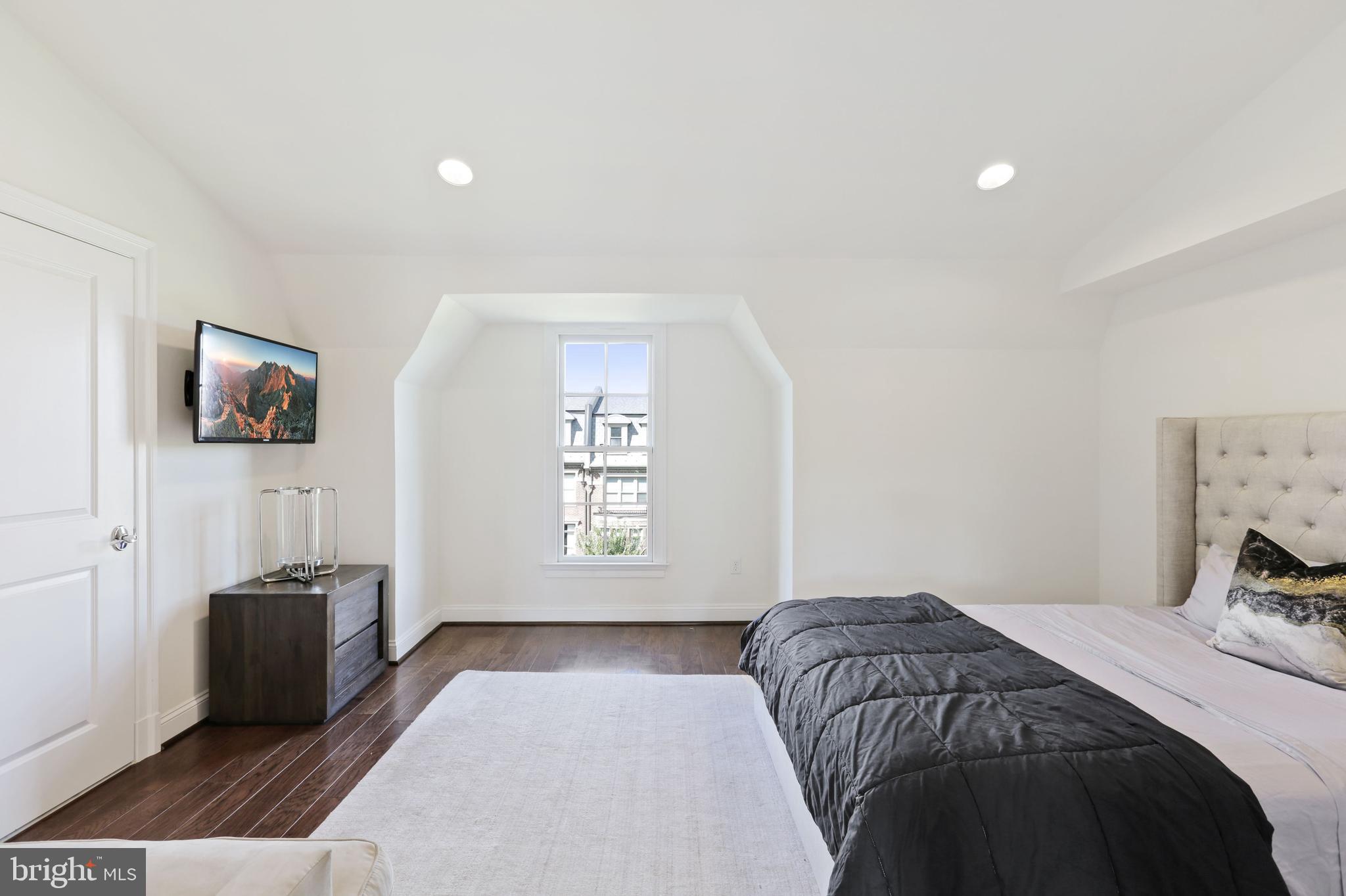 SYMPHONY PARK - Residential