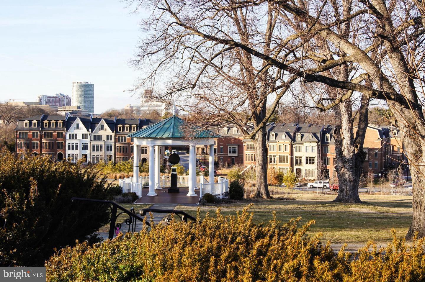 SYMPHONY PARK - Residential