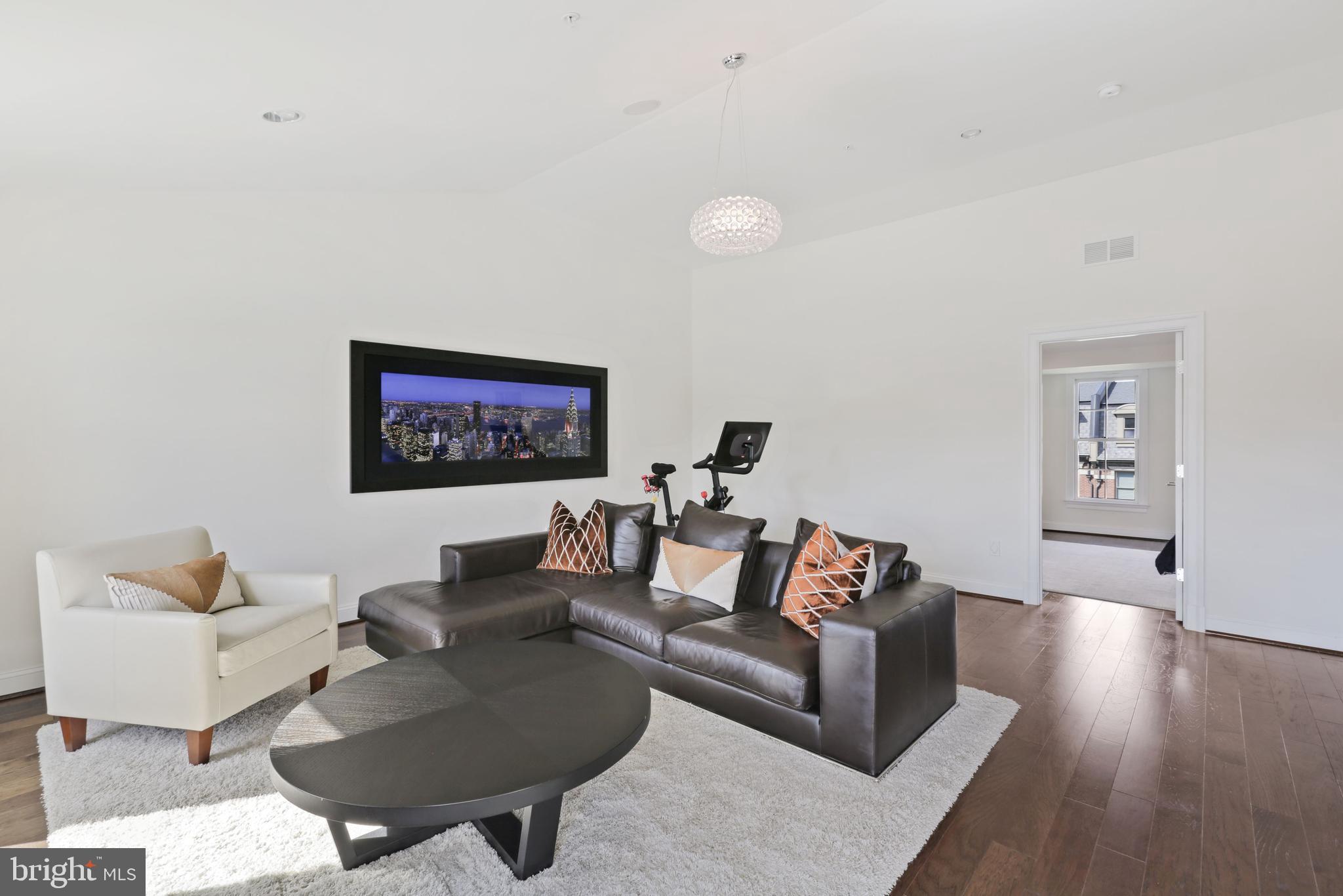 SYMPHONY PARK - Residential