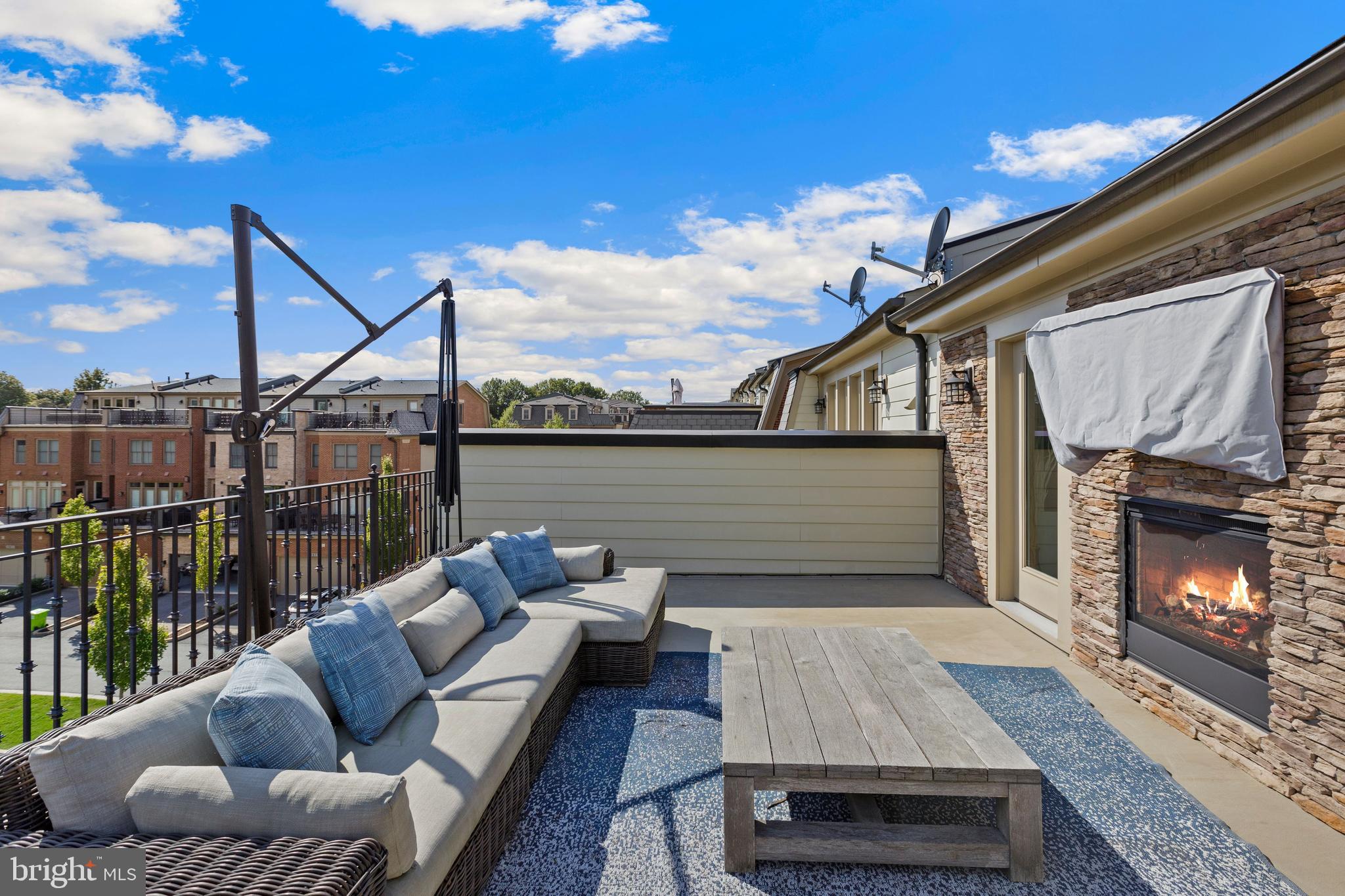 SYMPHONY PARK - Residential