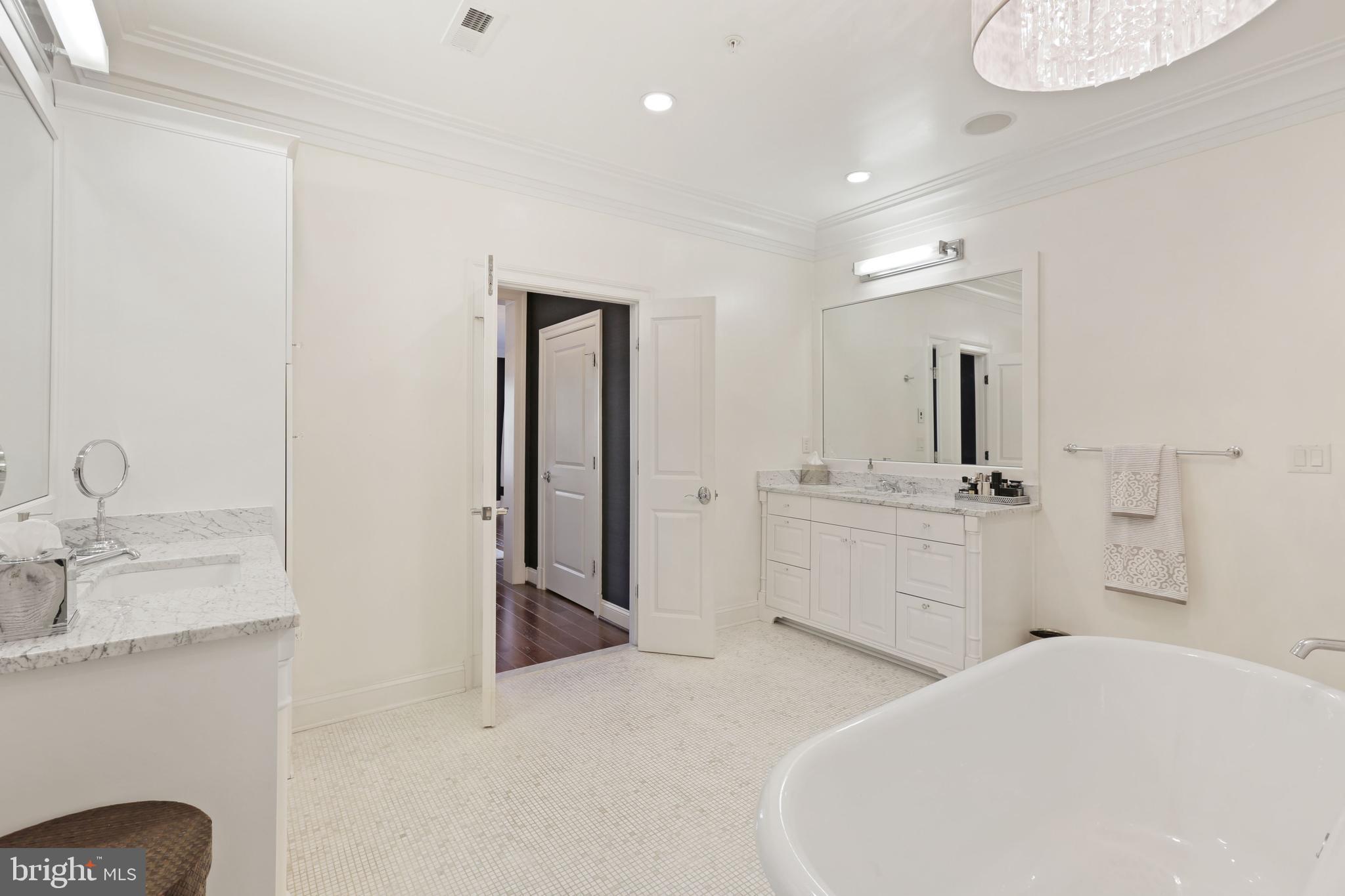 SYMPHONY PARK - Residential