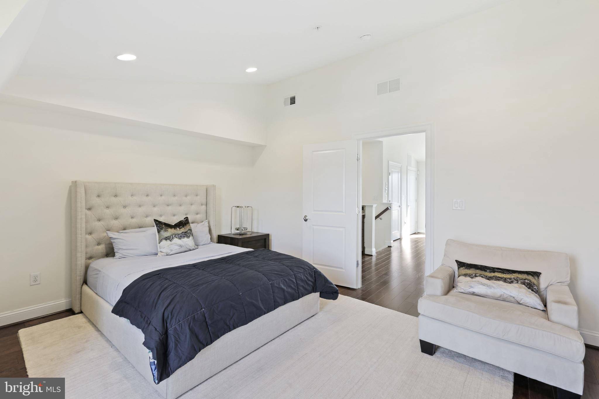 SYMPHONY PARK - Residential