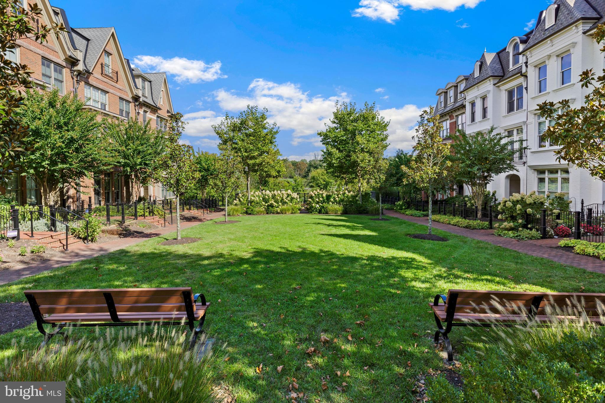 SYMPHONY PARK - Residential