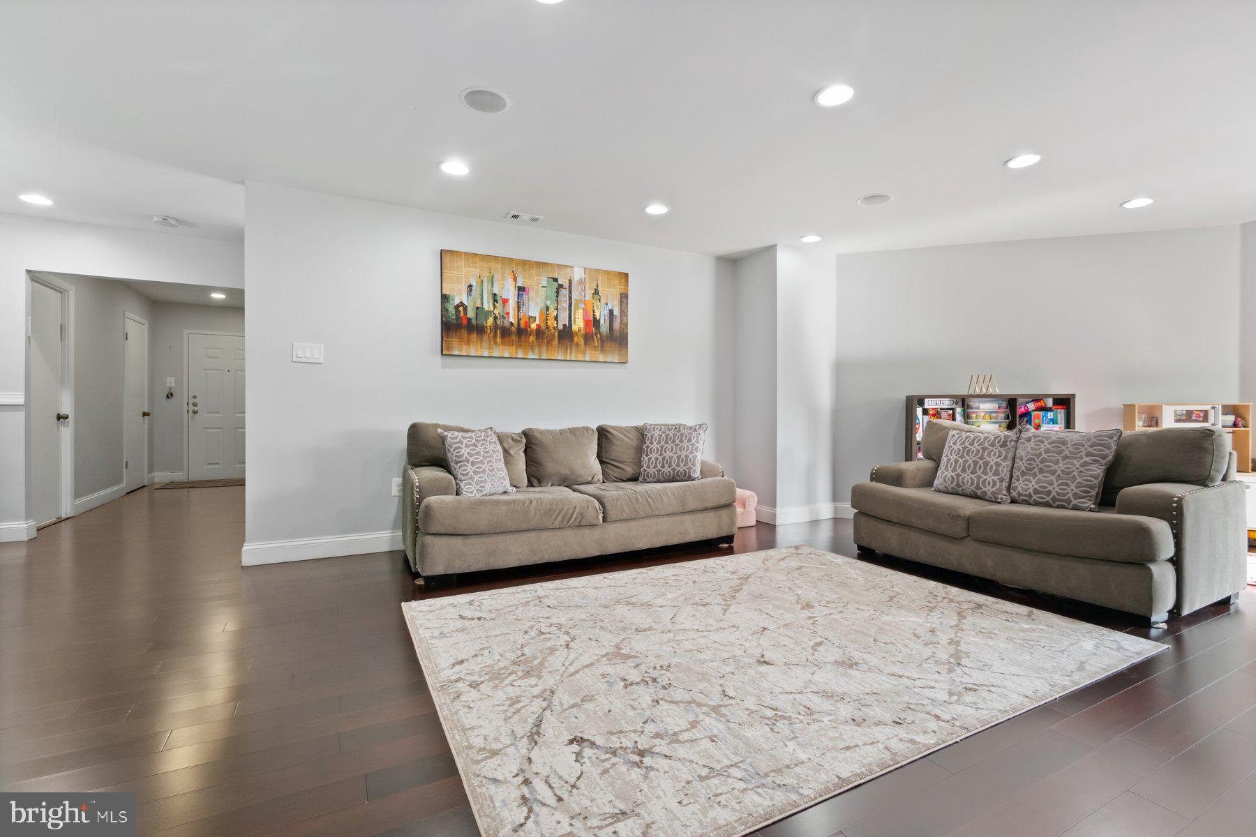 FALLSTAFF - Residential