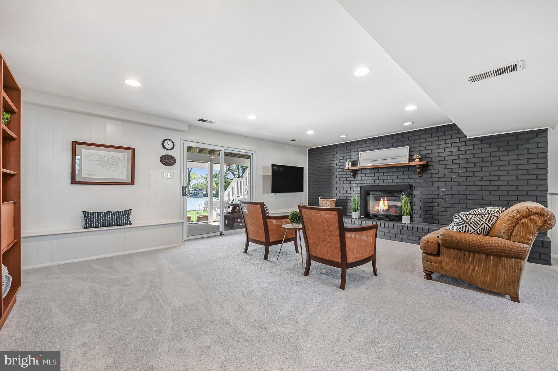 SPRIGGS COVE - Residential