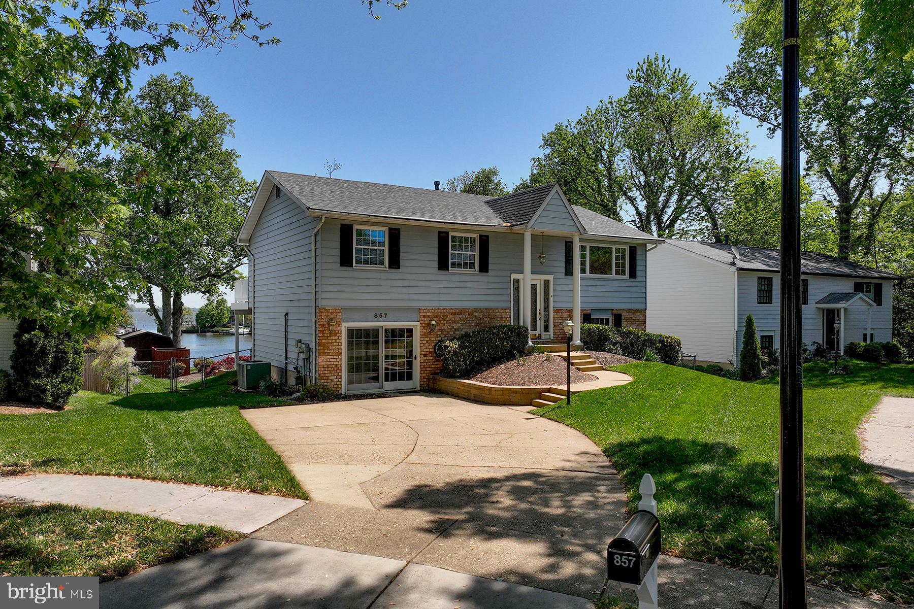 SPRIGGS COVE - Residential