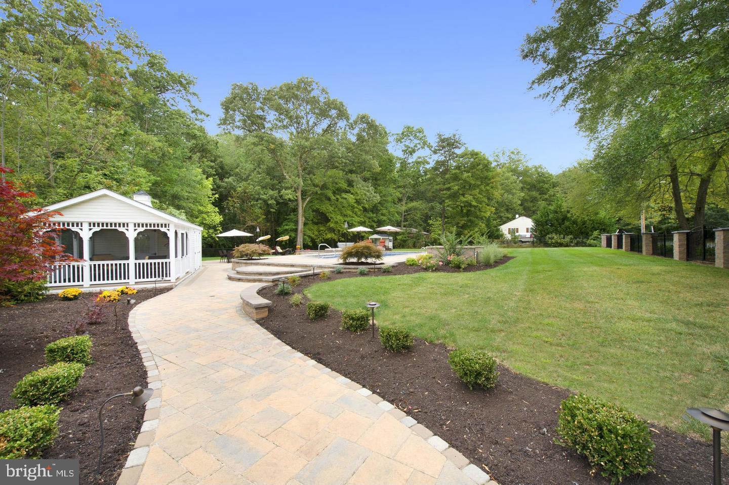 LORELEY BEACH - Residential