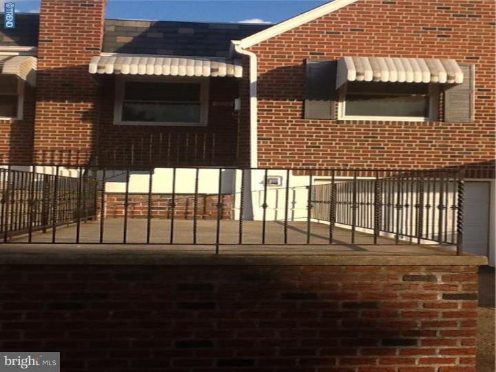 Location...Location...Close to Transportation, Shopping, Schools, Professional Offices and Recreation Center Application fee per person $45.00. Total due $3000.00 which includes $1000 first month rent,$1000 security deposit and $1000 last months rent.