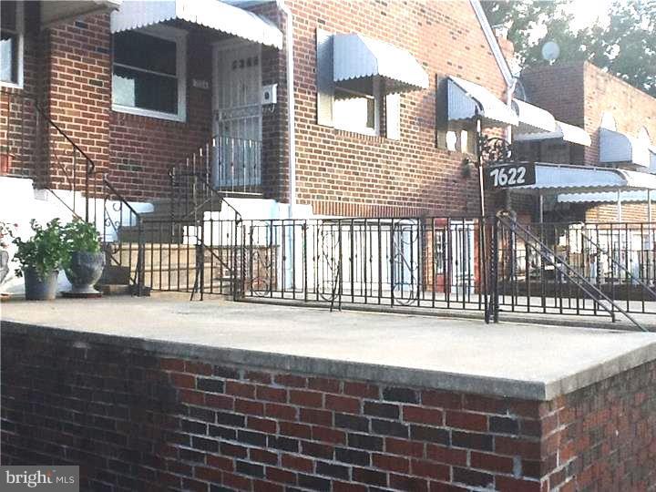 PENROSE PARK - Residential Lease