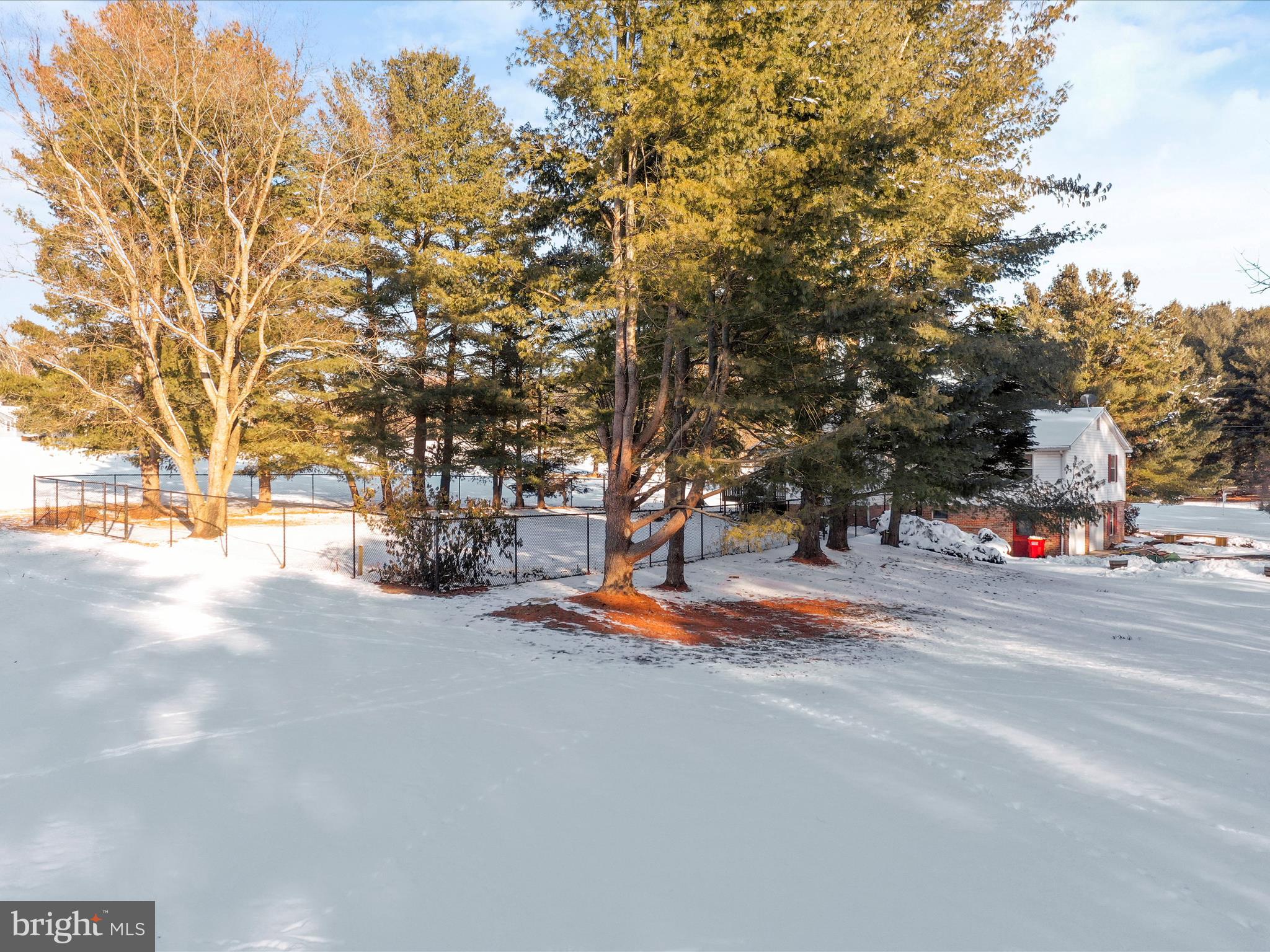 WEST CAVALAND - Residential