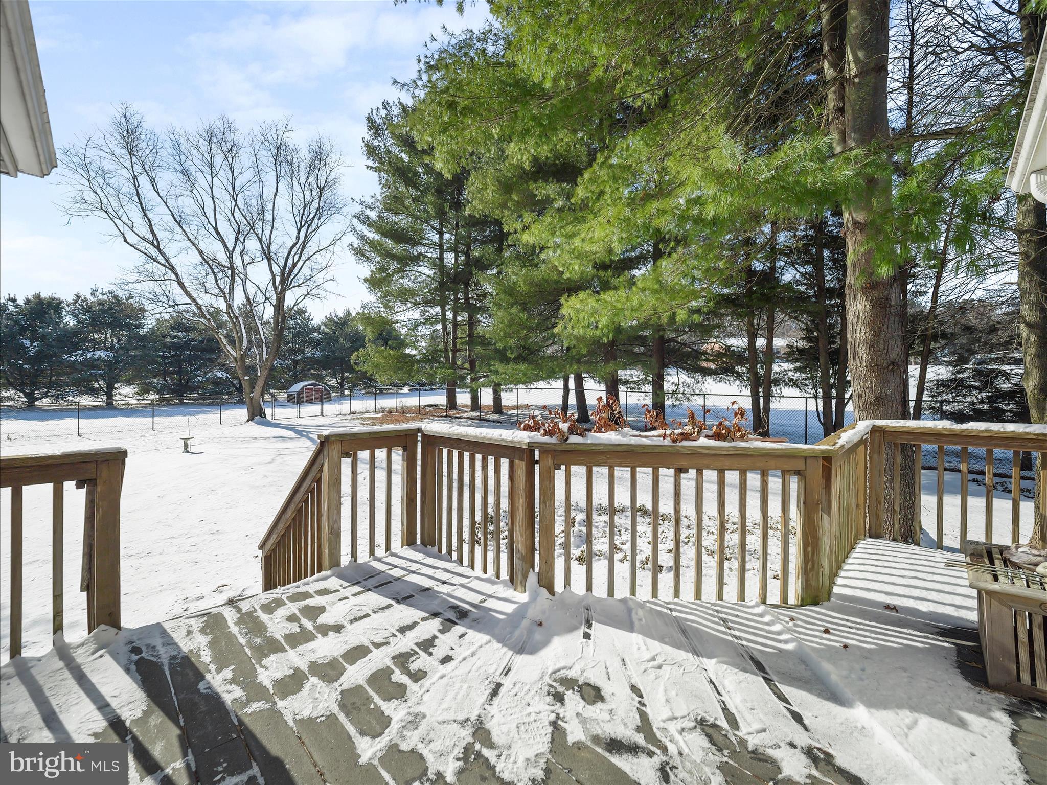 WEST CAVALAND - Residential