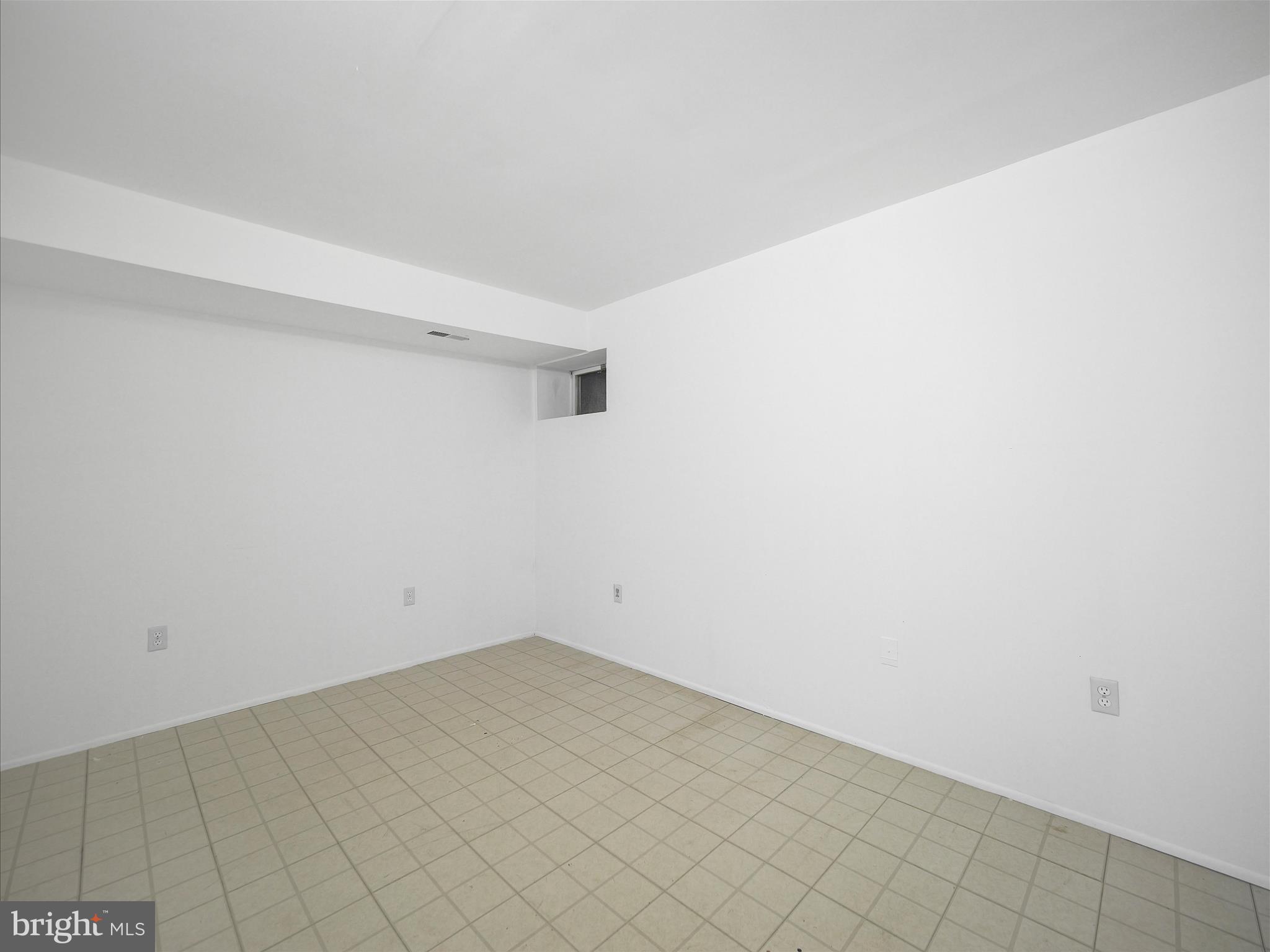 WEST CAVALAND - Residential