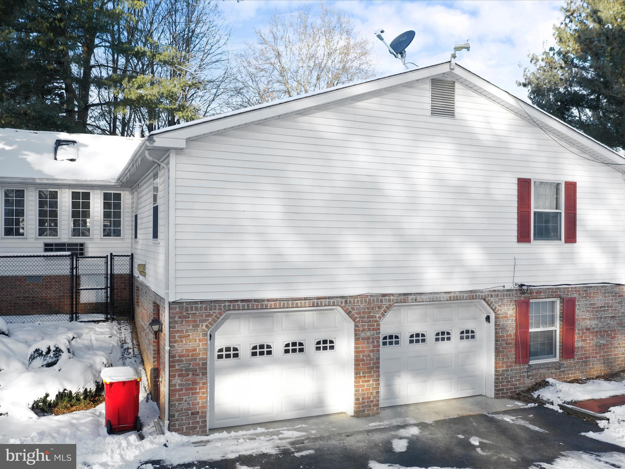 WEST CAVALAND - Residential