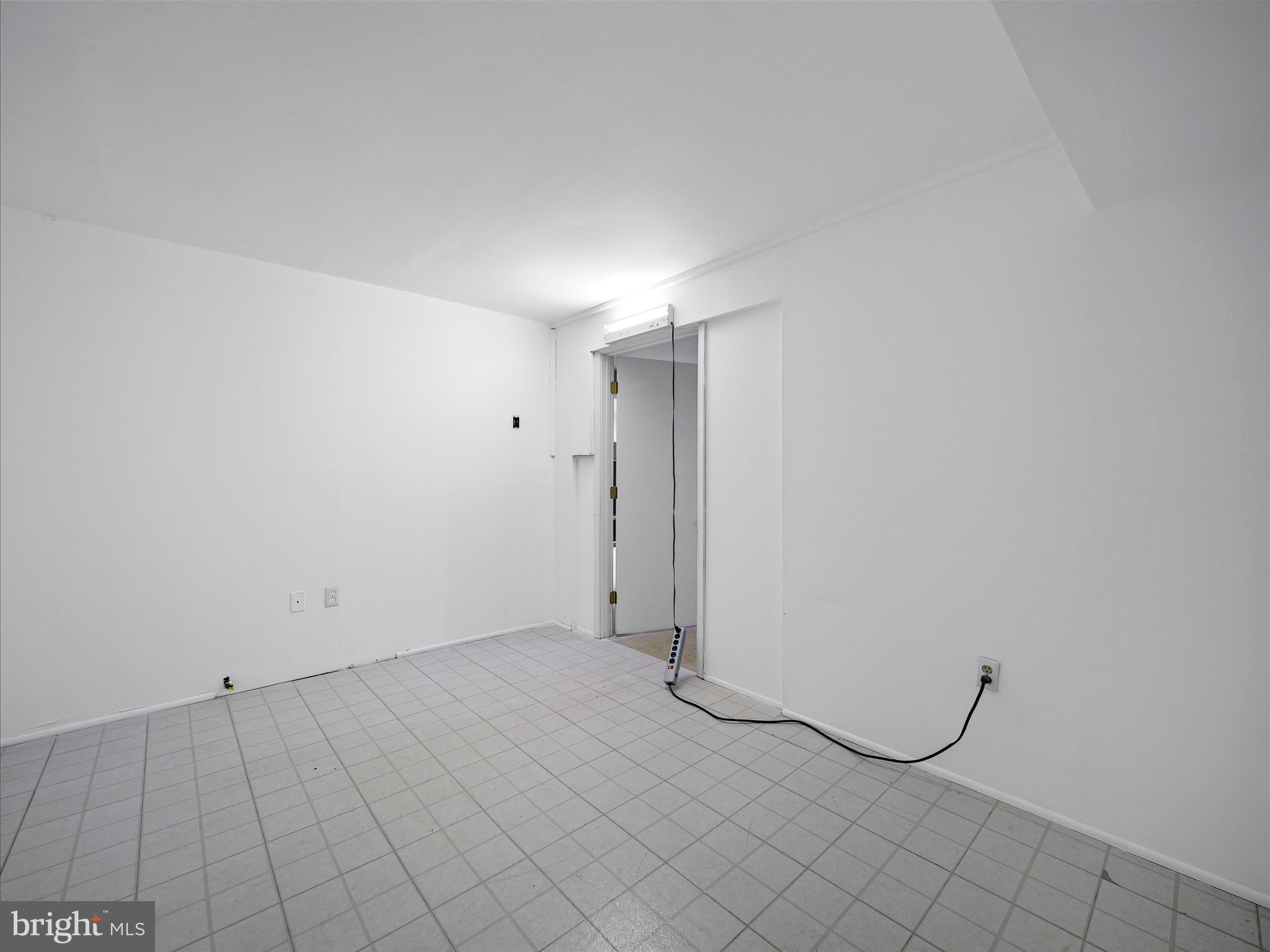 WEST CAVALAND - Residential